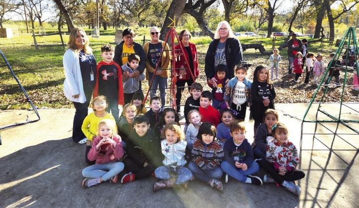 Kindergarten- Front Row (l to r) : Josie Weir, Leonel Resendiz, Olivia Heiman, Adam Osornio, Chase Ross, Emory Wagoner Second Row: Presleigh Guerrero, Orion Meddaugh, Lilliana Perez, Jackson Smith, Yaretzi Zamora, Lydia Baugh, Weston Cook, Deacon Compton, Mia Villanueva, Back Row: Mary Alice Kothmann, Lincoln Wallace, Rosalinda Hernandez, Oliver Segura, Blenda Wright, Mayor Hooten, Kelly Garcia, Emmanuel Resendiz, Oaklyn Segura, Jade Jackson.