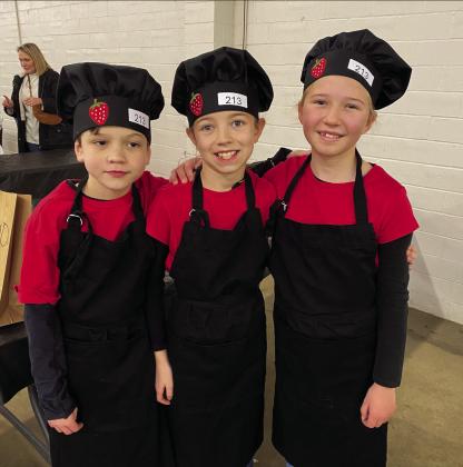 The Strawberry Chefs placed 5th in the Junior Main Dish category. The Strawberry Chefs members pictured l to r: Caeson Lowrance, Saydee Meadow, and Daphne Mews.