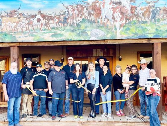 Chamber 'spurs' on new downtown eatery with ribbon cutting