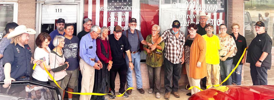 Veterans Coalition cuts ribbon at new office space