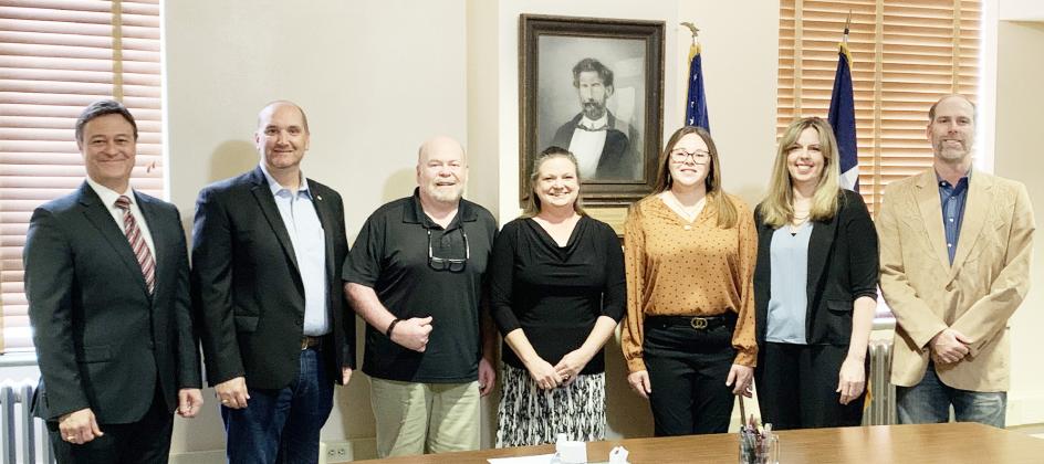 Six county officials sworn in to new terms