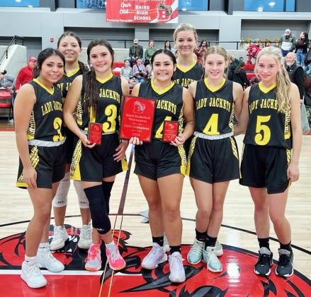 Menard b-ball teams enjoy successful Baird tourney