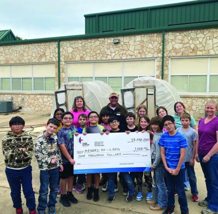 Menard County Farm Bureau assists with 4th grade class project