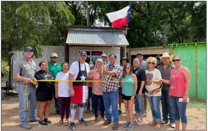 Chamber welcomes B&LTexas BBQ