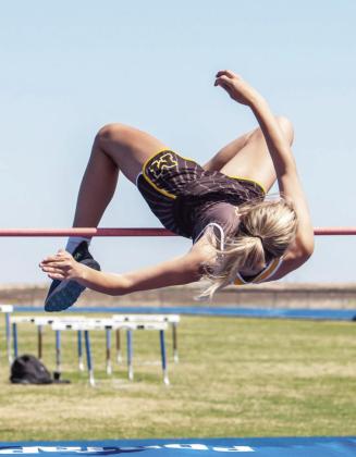 View additional area track photos and more via photographer Nora Davis: