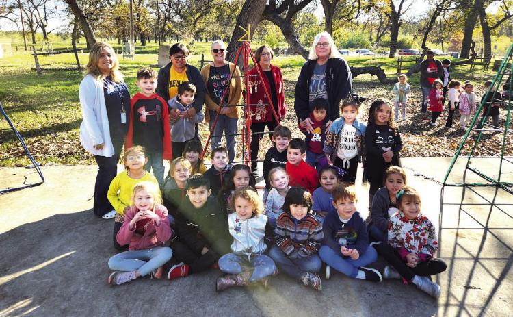 Kindergarten- Front Row (l to r) : Josie Weir, Leonel Resendiz, Olivia Heiman, Adam Osornio, Chase Ross, Emory Wagoner Second Row: Presleigh Guerrero, Orion Meddaugh, Lilliana Perez, Jackson Smith, Yaretzi Zamora, Lydia Baugh, Weston Cook, Deacon Compton, Mia Villanueva, Back Row: Mary Alice Kothmann, Lincoln Wallace, Rosalinda Hernandez, Oliver Segura, Blenda Wright, Mayor Hooten, Kelly Garcia, Emmanuel Resendiz, Oaklyn Segura, Jade Jackson.