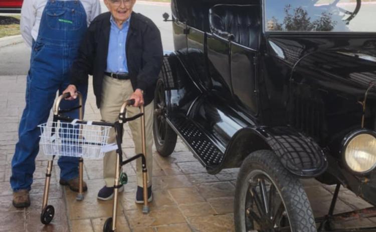 Menard's oldest WWII veteran celebrates 103rd birthday