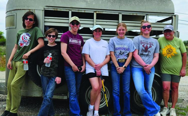 Beautification of Menard (BOM) members pictured (l to r): Jackson Thigpen, Barret Thigpen, Sarah Wilkinson Thigpen , Catarina S. Roll, Kaitlyn Whitaker, Jamie Hough, and Kathy Dorr. Photo taken by Turner Thigpen who also helped with clean up.