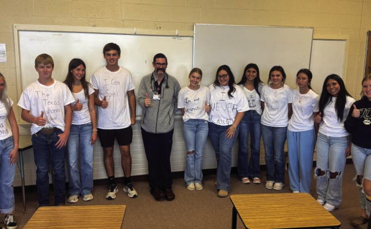 Texas A&M med student speaks to Menard Health Club