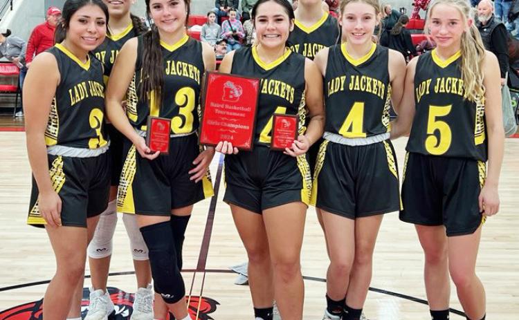 Menard b-ball teams enjoy successful Baird tourney