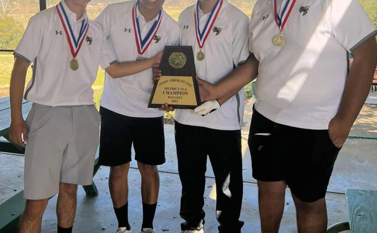Jacket golf = district champs