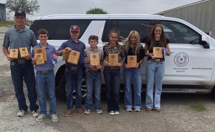 Menard County 4-H junior and senior teams each won 1st place wool, 1st place mohair, and 1st place overall in the Val Verde County contest. Team members (l to r) are: Cado Bannowsky (S), Kallan Wright (J), Kade Bannowsky (S), O’Dan Wright (J), Channing Chambless (J), Taytum Chambless (S), and Makenzie Wright (S). Courtesy Photo.